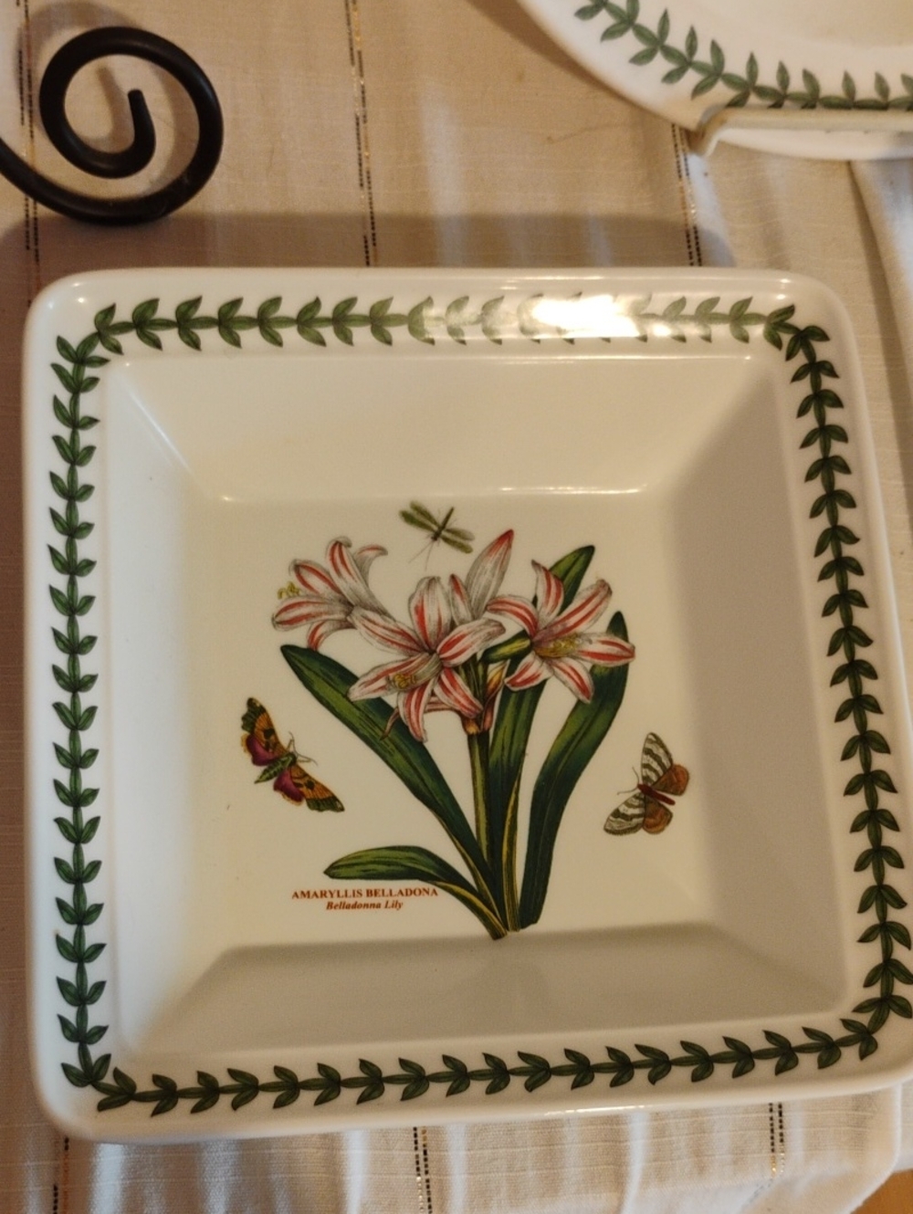 Portmeirion Botanic Garden Amaryllis Square Serving Bowl - White, Green, Pink
